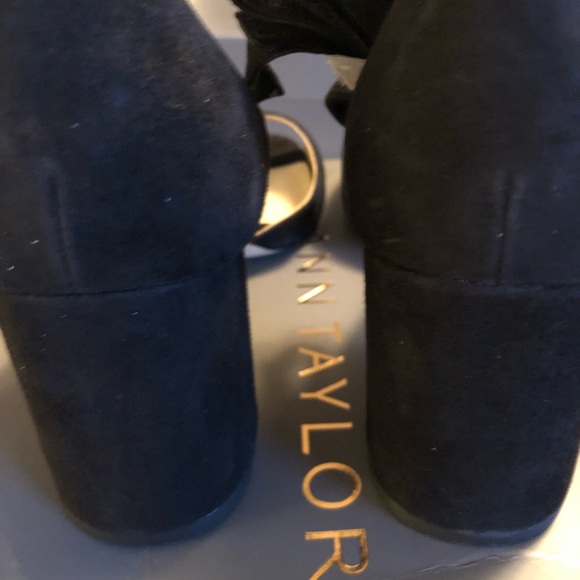 Ann Taylor Suede Block Heel Sandal Ankle Tie - Picture 5 of 7